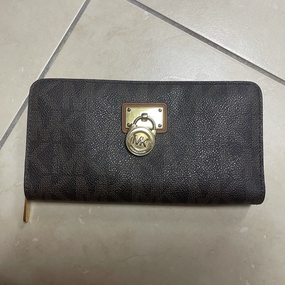 Michael Kors wallet